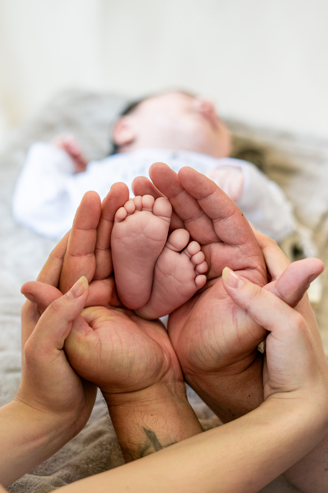 Naher Baby- und Familienmoment